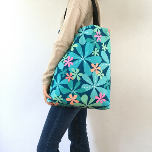 Tas met groene bloemenprint