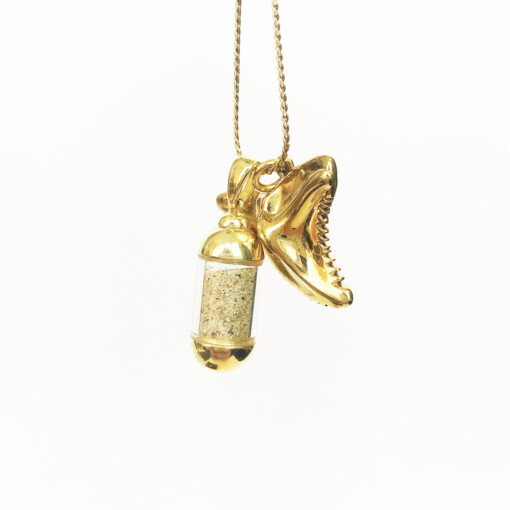 Laguna Beach Pendant Haaientand Goud