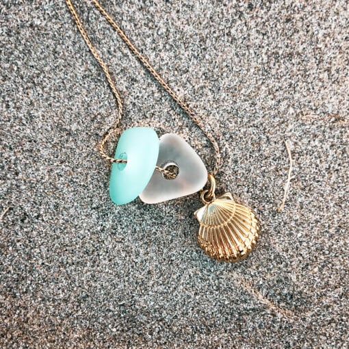 Zeeglas schelp ketting goud