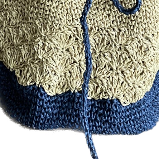 Gehaakte beurs tas van duurzame raffia garen