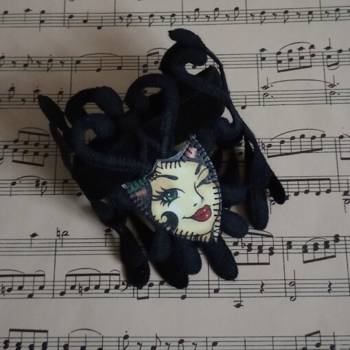 Zwart kant cuff armband sailor tattoo girl