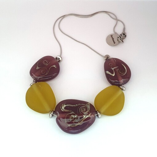 Ketting glaskralen aubergine amber