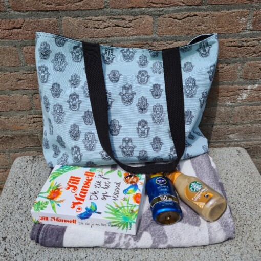 Dubbelzijdige Strandtas – Handgemaakt & Uniek met hamsa handen print