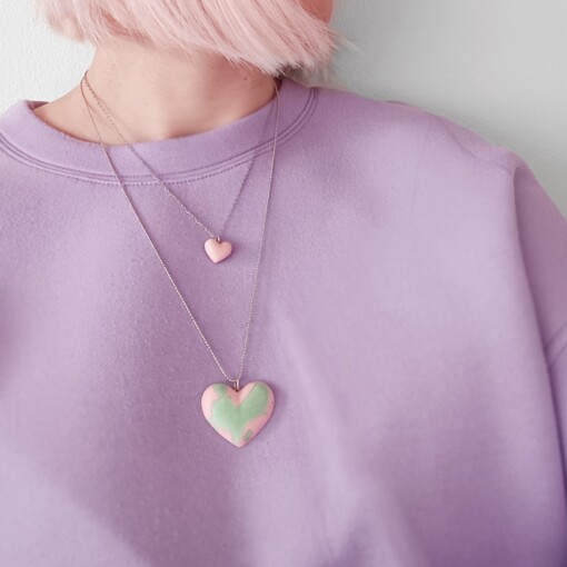 Klein roze hartje ketting