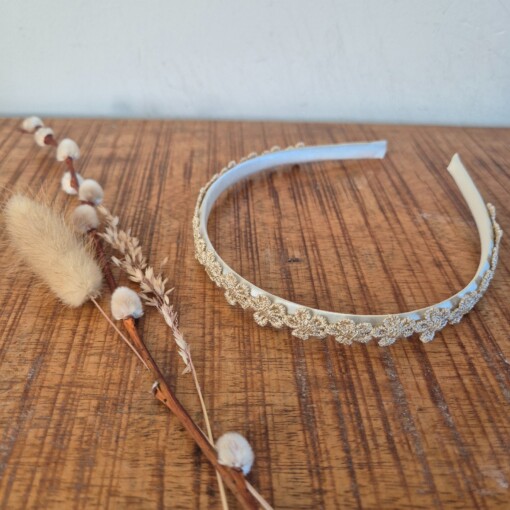 Diadeem met een gouden glitter
