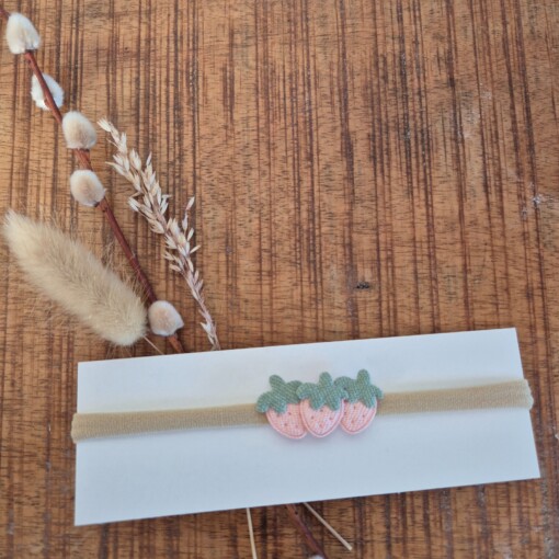 Haarbandje met mini aardbeien