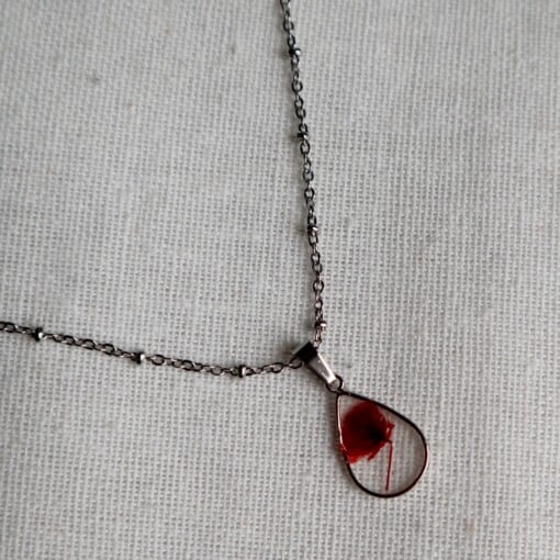 Ketting 45cm zilver met droogbloem rood