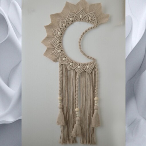 Maan macrame