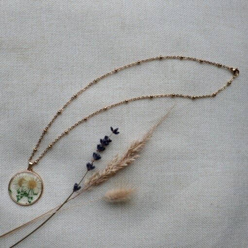 Ketting 45cm goud met wit/groene droogbloem