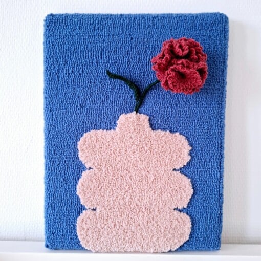 tufted wanddecoratie - Roze Anjer in een vaas