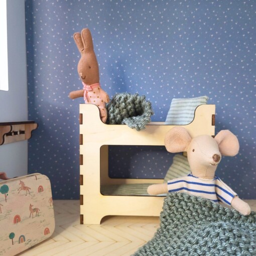Poppenhuis Stapelbed - Poppenhuismeubel stapelbed met 2 matrassen, slaapzakken en kussens