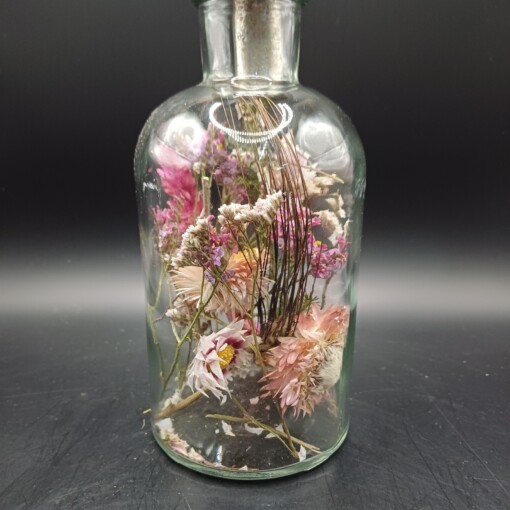 1 Kaarsenhouder met fleurige droogbloemen incl. kaars