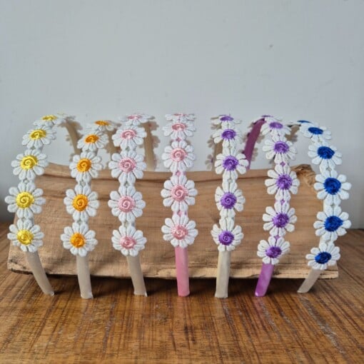 Diadeem doorlopend met gekleurde bloemetjes