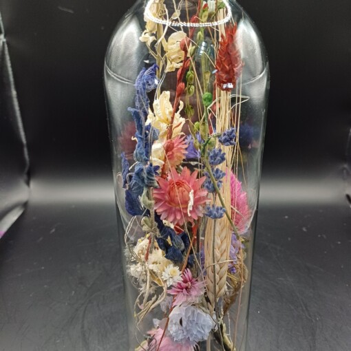 Droogbloemen in een magische fles met ledlampjes