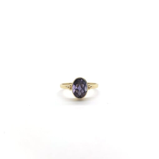 Iolite 6X8 Oval Triquetra Gold