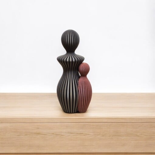 Modern 3d geprint beeldje mama met 1 kind