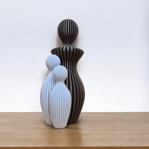 Modern 3d geprint beeldje mama met 2 kinderen