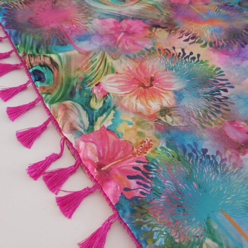 Satijnen 3-hoek sjaal met kwastjes ( multicolor | pauwen ogen, bloemen)