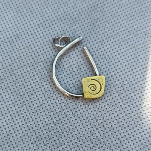 Helical, zilveren druppel hanger