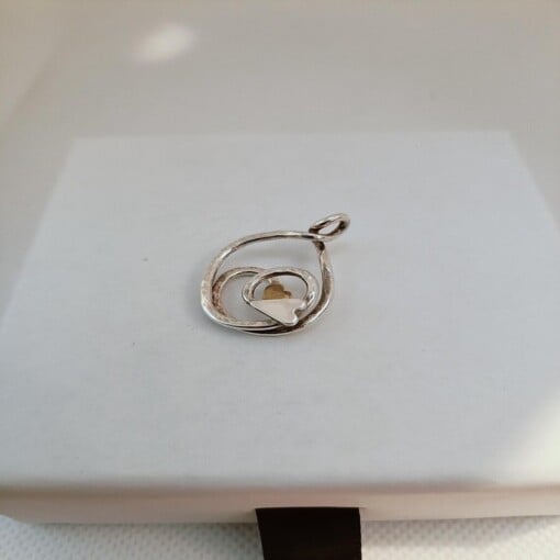 Inner Hearts, zilveren hanger met hartjes