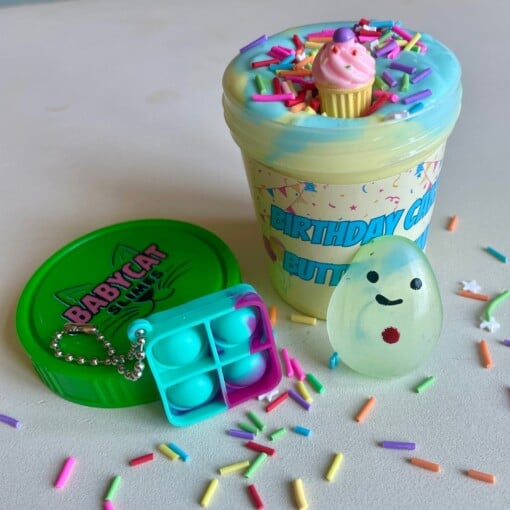 Slijmfeestgunsten - voorgevulde, kant-en-klare cadeauzakjes voor kinderfeestjes met ambachtelijk handgemaakte boterslijm, squishy en fidget popper-speelgoed