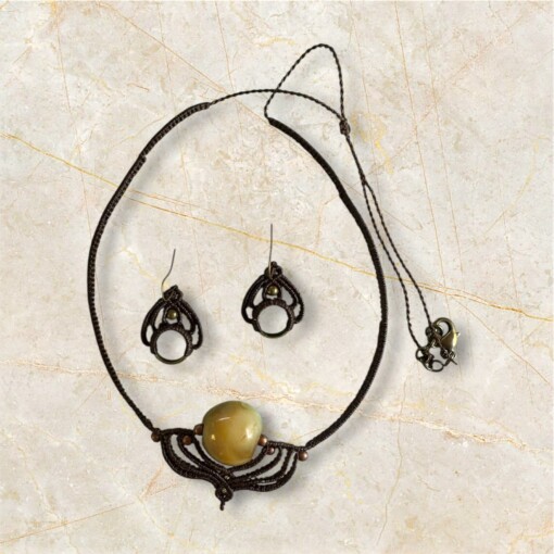 Unieke set ketting en oorbellen