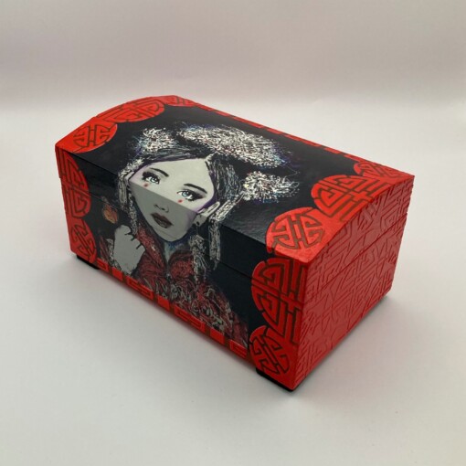 Handgedecoreerd kistje ‘The Empress and The Butterfly’ voor interieur of cadeau