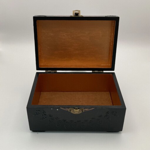 Handgedecoreerd kistje ‘Virgo’ voor interieur of cadeau