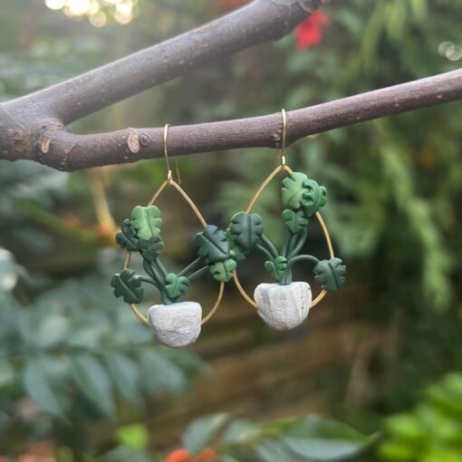 Monstera plant oorbellen - groen, rvs goudkleurig
