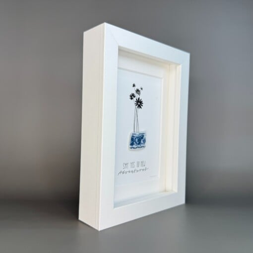 Uniek Kunstwerk met Delfts Blauw Scherf – "Say Yes to New Adventures"