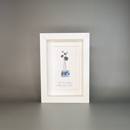Uniek Kunstwerk met Delfts Blauw Scherf – "Say Yes to New Adventures"