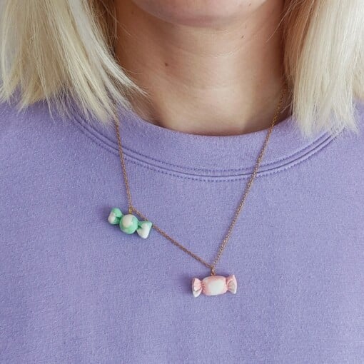 Ketting met 2 gevlekte snoepjes