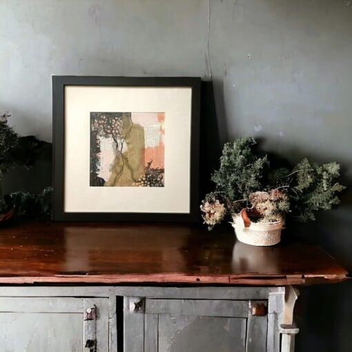 Klein mixed media schilderij met passe partout