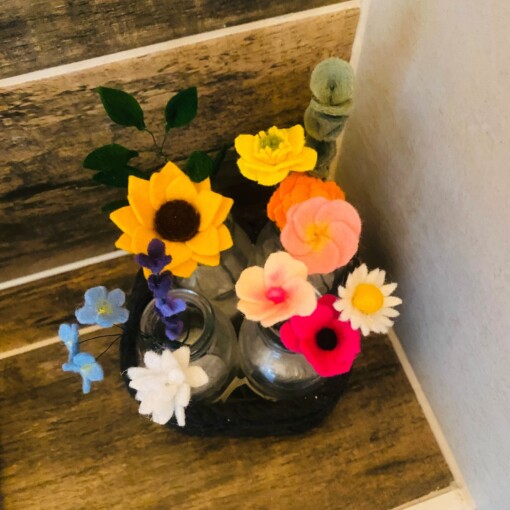 handgemaakt Mini bloemen Boeketje van vilt  8-10 cm lang