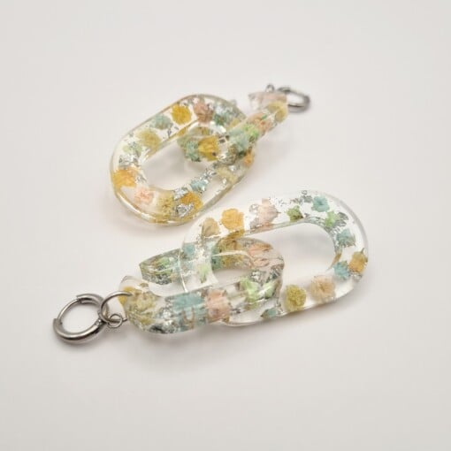 Schakelvormige Oorbellen met Pastelkleurige Bloemen (Eternal Spring)
