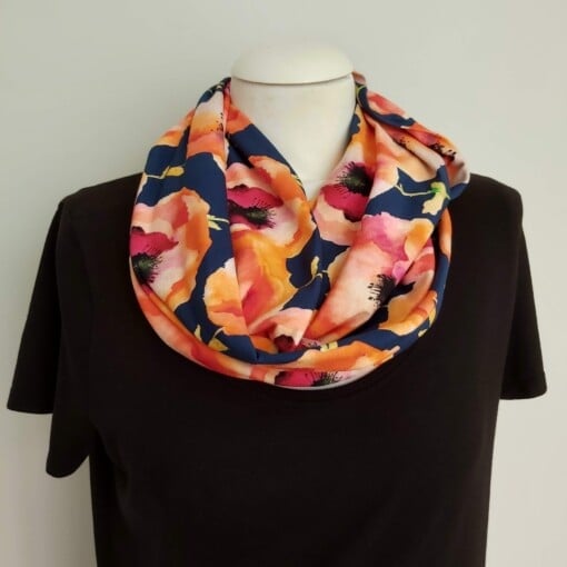 Tricot colsjaal (blauw, multi color | klaprozen)