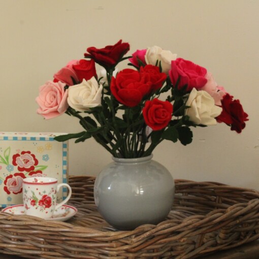 Handgemaakte Vilten Roos rood/wit/roze/