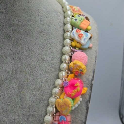 Handgemaakte, One-of-a-kind ketting: Fun Food