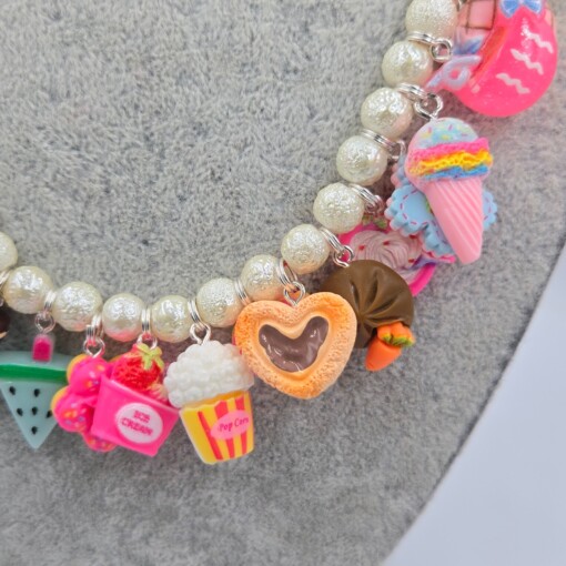 Handgemaakte, One-of-a-kind ketting: Fun Food