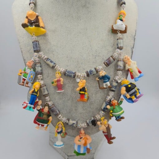 De Galliers ; Asterix & Obelix, een handgemaakte unieke ketting van vintage figuurtjes