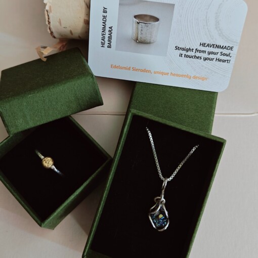 Lodoliet kwarts ring, gezet in zilver met messing