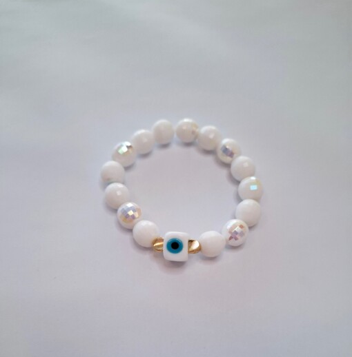 Handgemaakte armband met elastische glaskralen