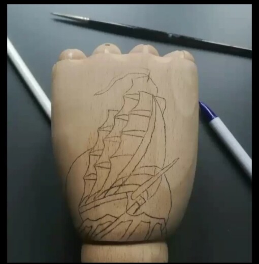 Kunst houten Tattoo hand zeilschip