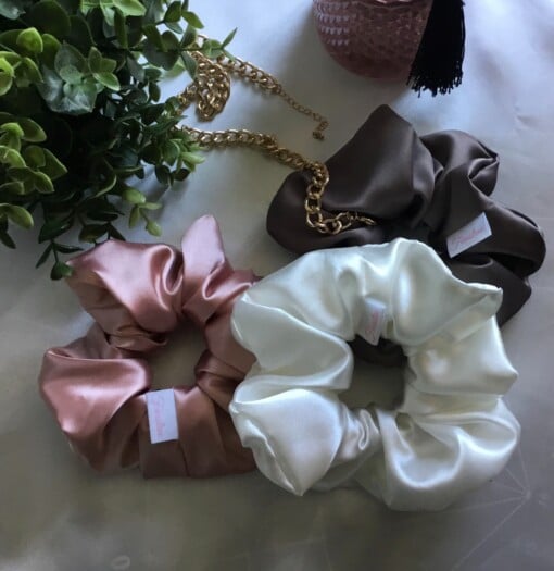 Satijnen scrunchie elastiek