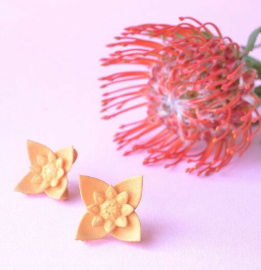 Flower Stud Earrings - Dahlia - diverse kleuren