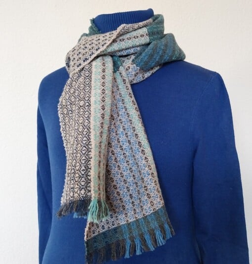 Ambachtelijk geweven blauwe shawl - 100% Merinowol