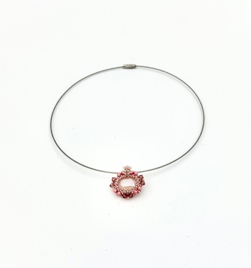 Swarovski hanger aan spang