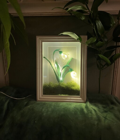 Handgemaakte Haak Sneeuwkloklamp – Stralende Bloemen in een Lijst-Tuin