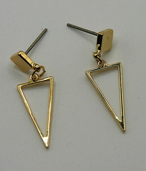 Suspended Triangle : gouden driehoek oorbellen