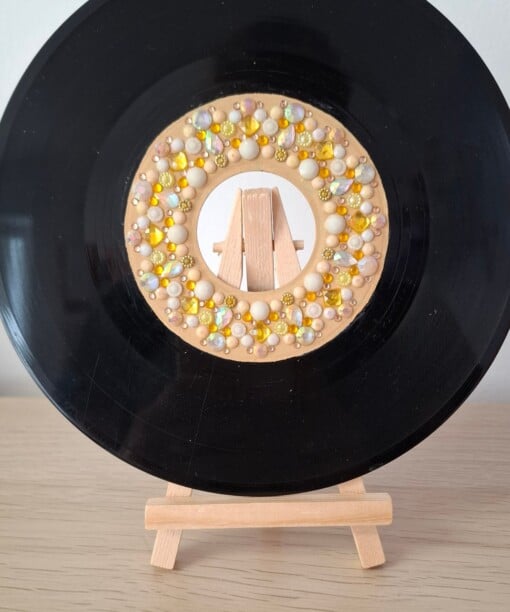 Kunst van vinyl: versierde LP 'Soft Pearl'